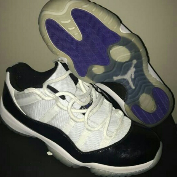 jordan 11 concord low top